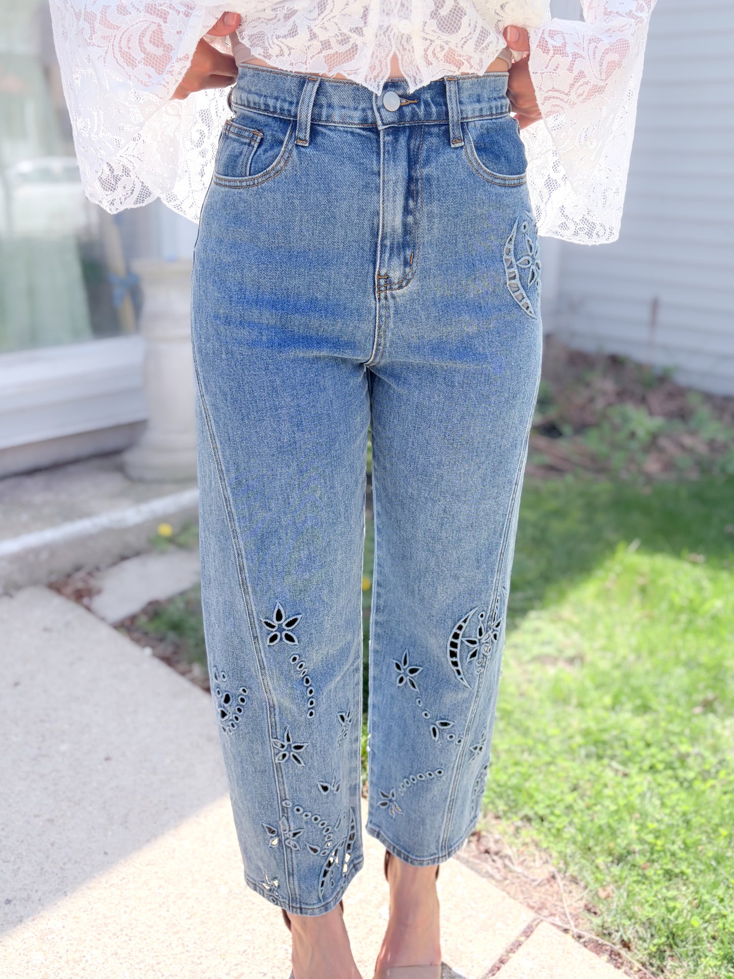 Flirt Fit Barrel Jeans