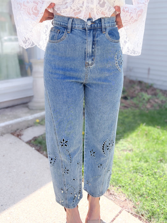 Flirt Fit Barrel Jeans