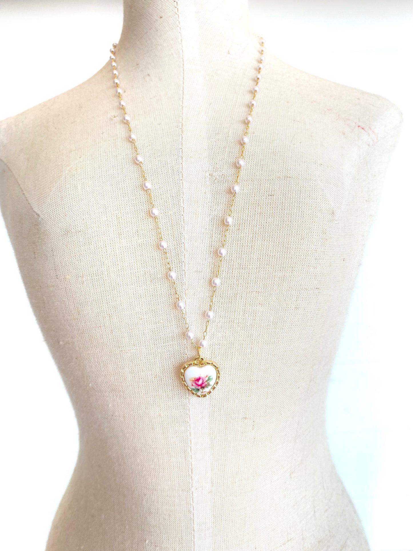 Vintage Heart Style Necklace - Pink